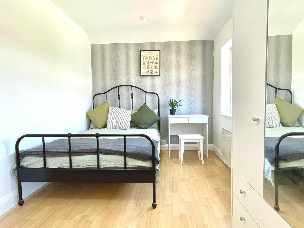 Apartament No2326 Tree-Hole Northolt  Zewnętrze zdjęcie
