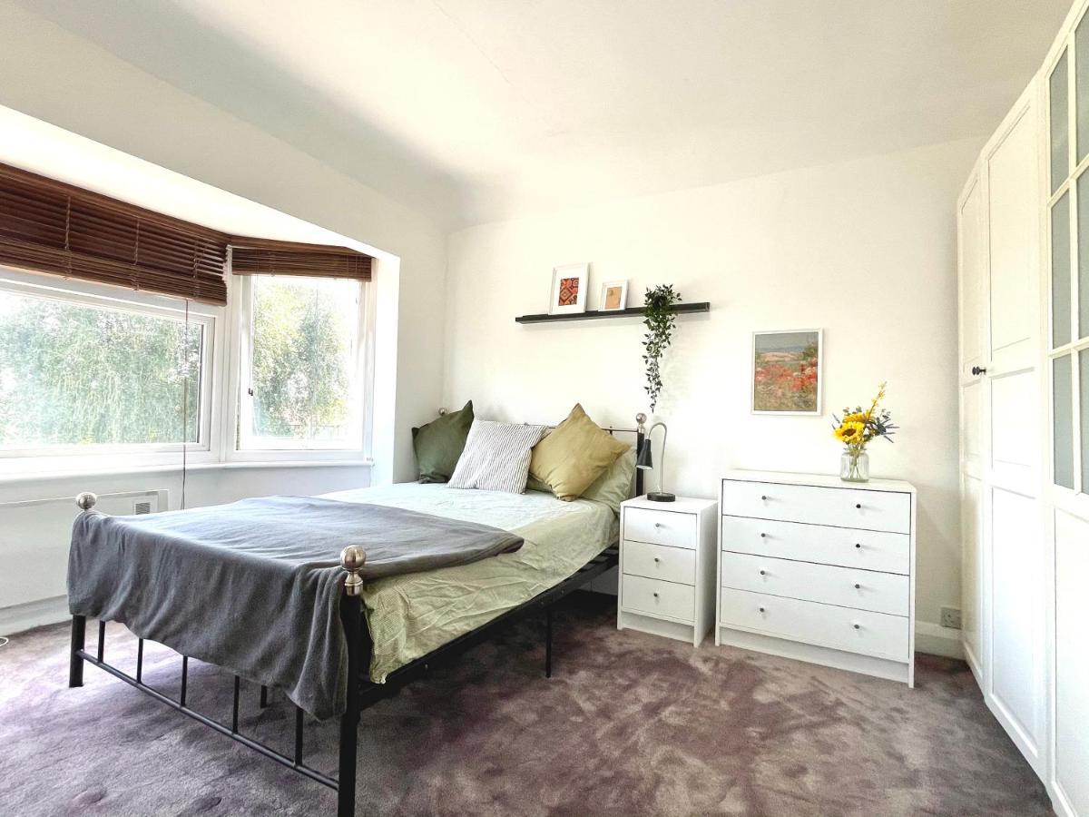Apartament No2326 Tree-Hole Northolt  Zewnętrze zdjęcie