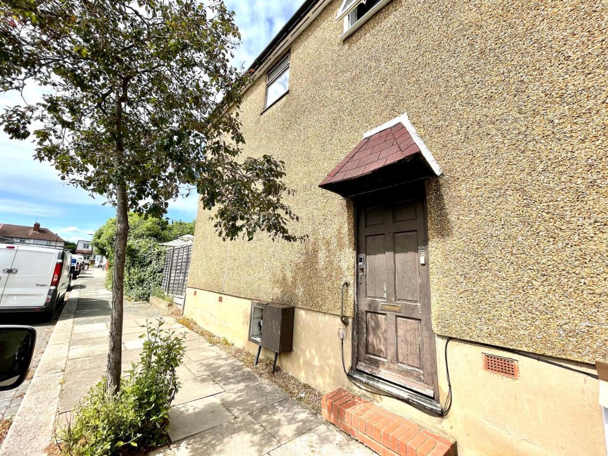 Apartament No2326 Tree-Hole Northolt  Zewnętrze zdjęcie