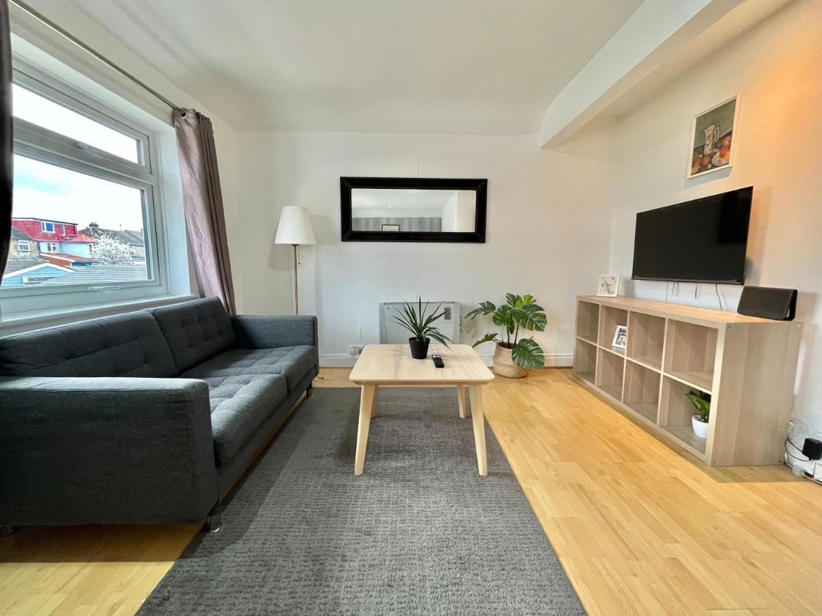 Apartament No2326 Tree-Hole Northolt  Zewnętrze zdjęcie